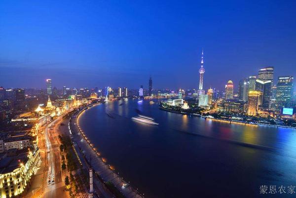 上海旅游必去的景点推荐有哪些—上海外滩不错