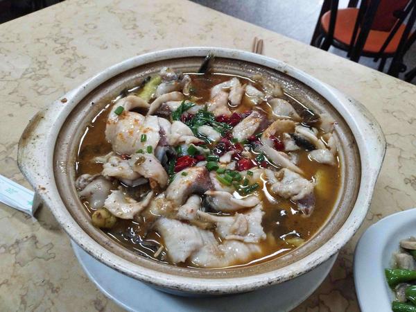 芦茨佬大排档  富春江酸菜鱼