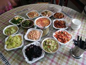 浙江杭州农家乐图片：满满的一桌农家菜
