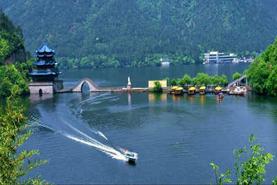 桐庐芦茨湾江南龙门湾